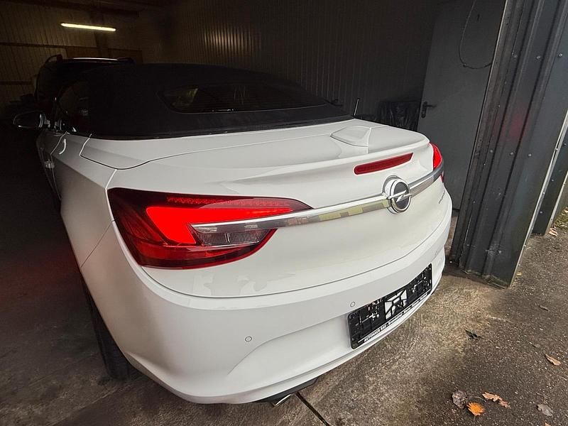 Gebraucht Opel Cascada 170 PS (125 kW) 2016 Weiß Cabrio