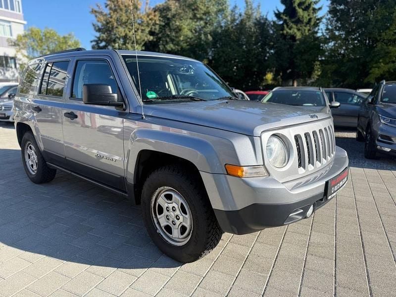 Silber Gebraucht 2015 Jeep Patriot SUV | 4.999 € (Guter Preis) - Bild 1/4
