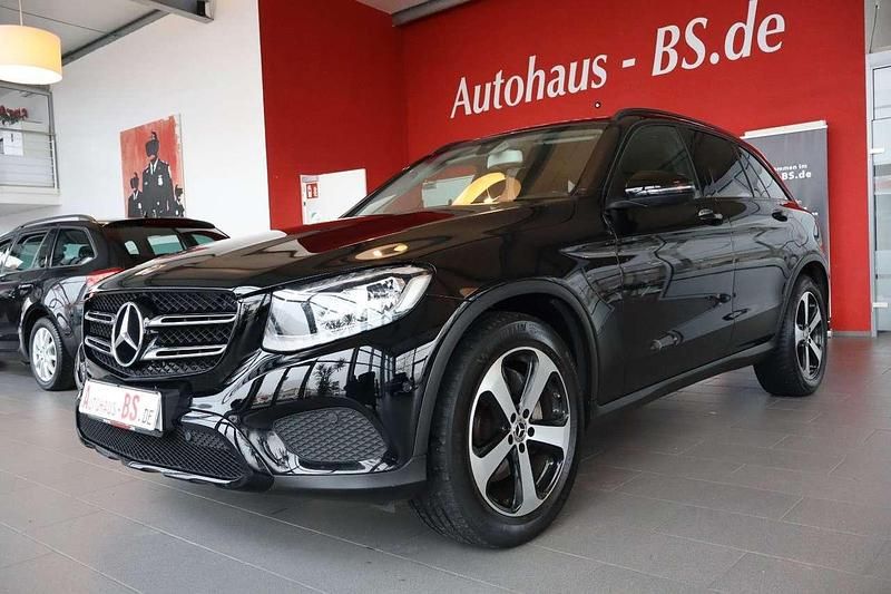 Ung. schwarz unilack Gebraucht 2019 Mercedes GLC220 Exclusive SUV | 24.900 € (Guter Preis) - Bild 1/4