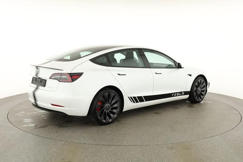 Gebraucht Tesla Model 3 Performance 461 kW (627 PS) 2021 Pearl white multicoat Limousine