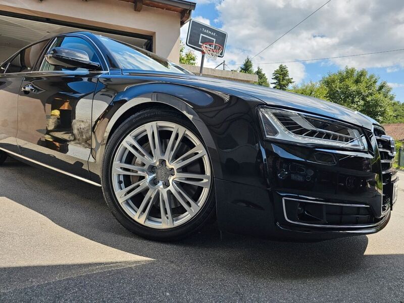 Schwarz Gebraucht 2015 Audi A8 Sport Limousine | 46.900 € - Bild 1/4