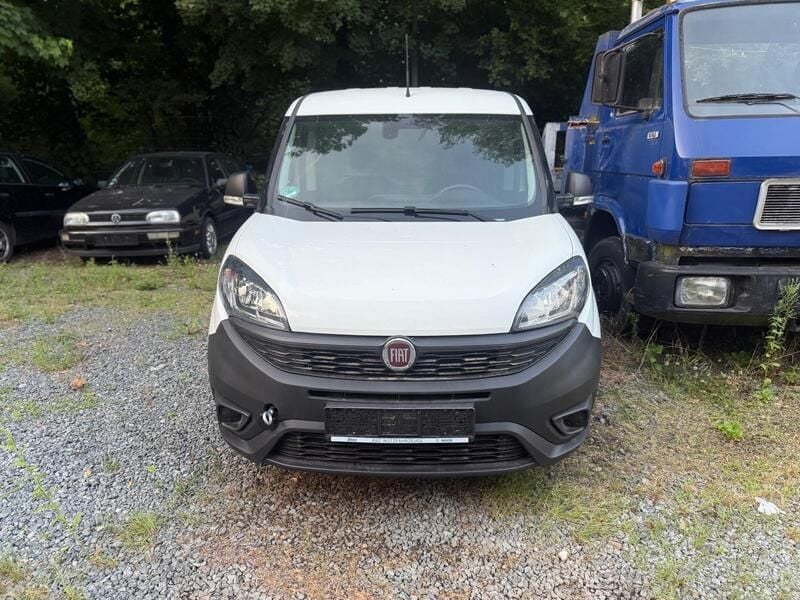 Weiß Gebraucht 2020 Fiat Doblò Van / Kleinbus | 5.300 € - Bild 1/4