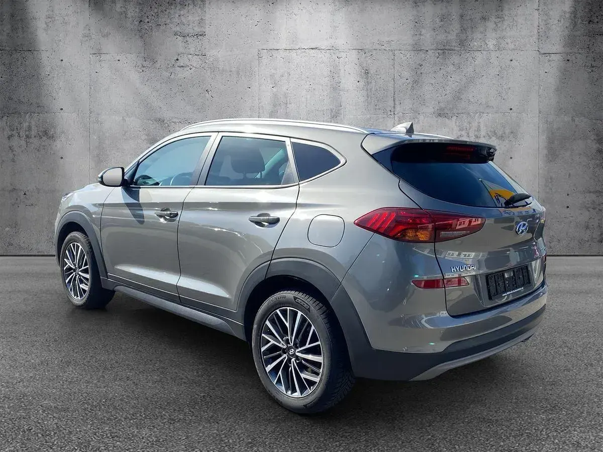 Gebraucht Hyundai Tucson 177 PS (130 kW) 2019 Olivien grey SUV