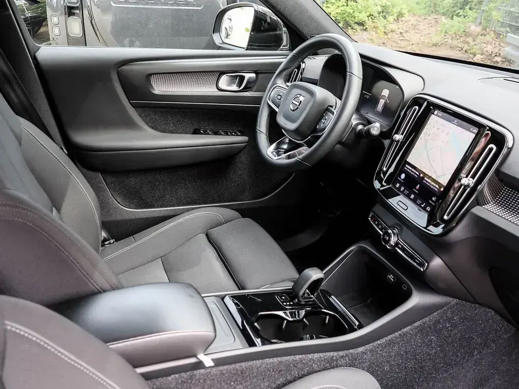 Gebraucht Volvo XC40 Plus 169 kW (231 PS) 2022 Schwarz SUV