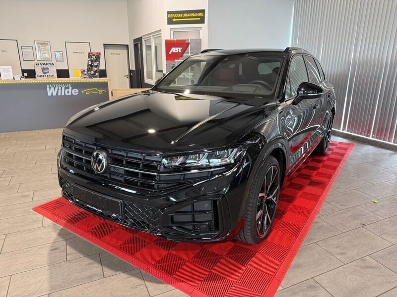 Schwarz Gebraucht 2024 VW Touareg R-line SUV | 80.900 € - Bild 1/4