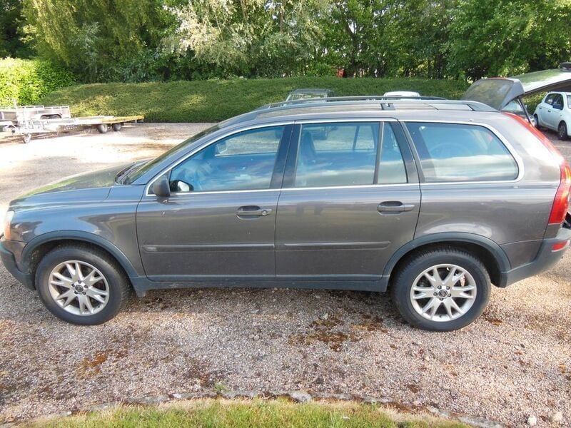 Braun Gebraucht 2005 Volvo XC90 Summum SUV | 10.999 € - Bild 1/4