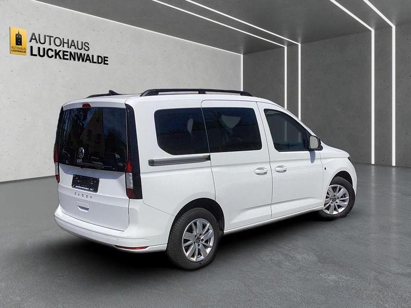 Gebraucht VW Caddy R 114 PS (83 kW) 2022 Weiß Van / Kleinbus