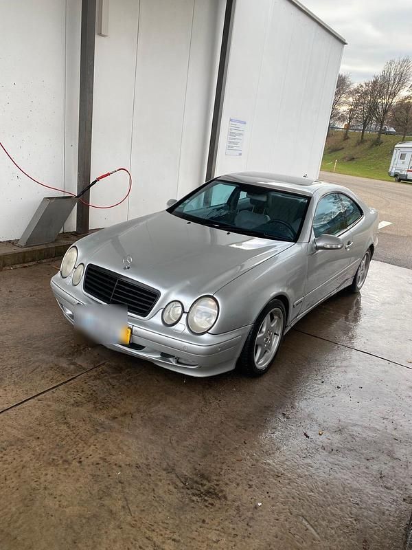 Silber Gebraucht 2002 Mercedes CLK430 Coupé | 6.500 € - Bild 1/3