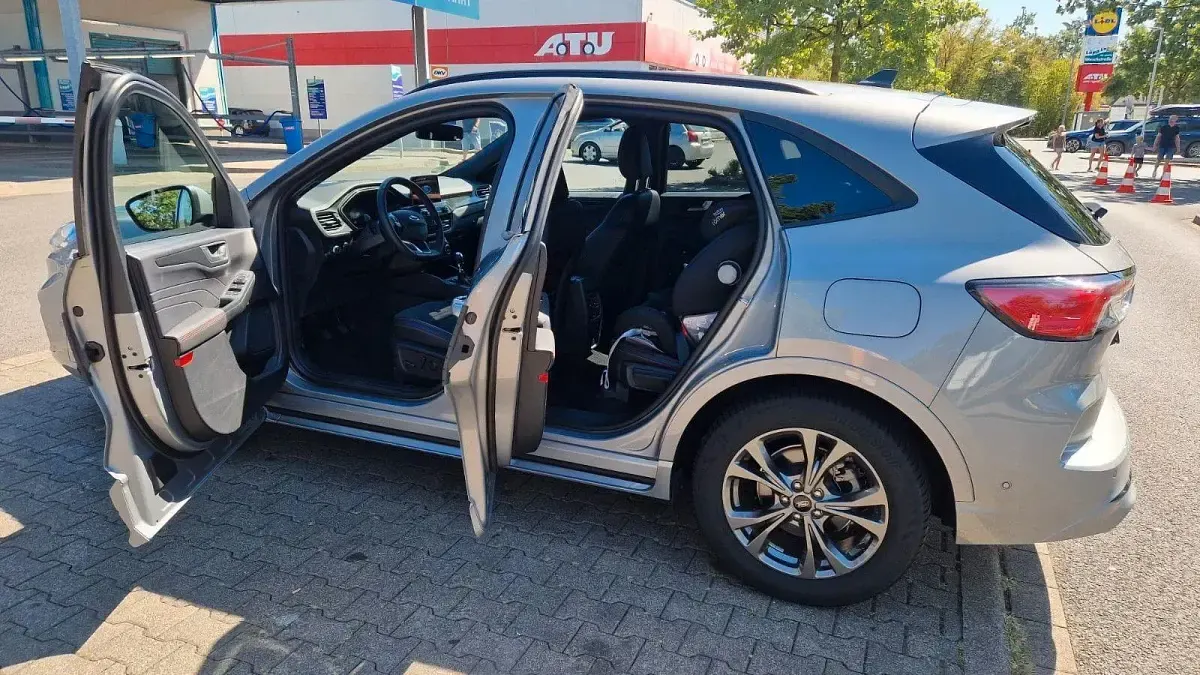 Gebraucht Ford Kuga ST-Line X 150 PS (110 kW) 2021 Silber SUV
