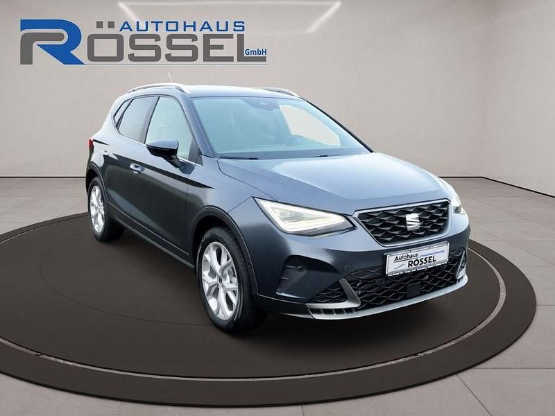 Neu Seat Arona FR 150 PS (110 kW) 2026 Grau SUV