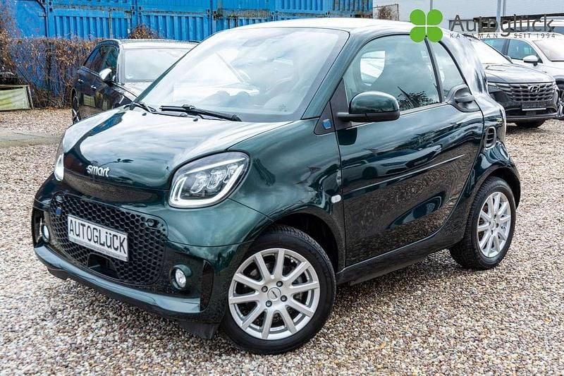 Gebraucht Smart ForTwo Coupé 60 kW (82 PS) 2021 British racing green (metallic) Coupé