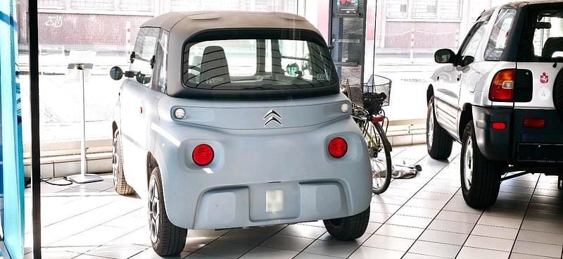 Gebraucht Citroën AMI 8 kW (11 PS) 2024 Grau Kleinwagen
