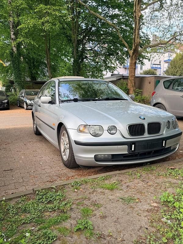 Second-hand BMW 316 Compact 112 CP (82 kW) 2004 Argintiu Hatchback