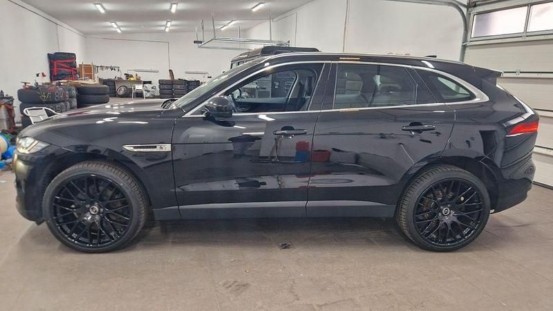 Gebraucht Jaguar F-Pace Prestige 300 PS (220 kW) 2019 Santorini black SUV