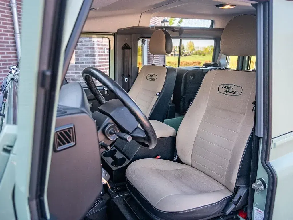 Gebraucht Land Rover Defender Heritage 122 PS (89 kW) 2015 Grün Kombi