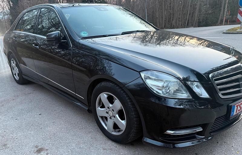 Gebraucht Mercedes E300 204 PS (150 kW) 2013 Schwarz Limousine