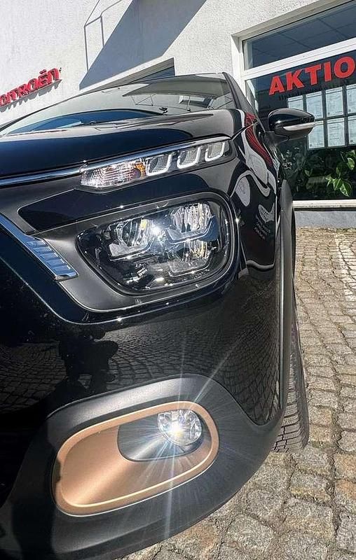 Gebraucht Citroën C3 82 PS (60 kW) 2022 Schwarz perla nera/metallic Kleinwagen