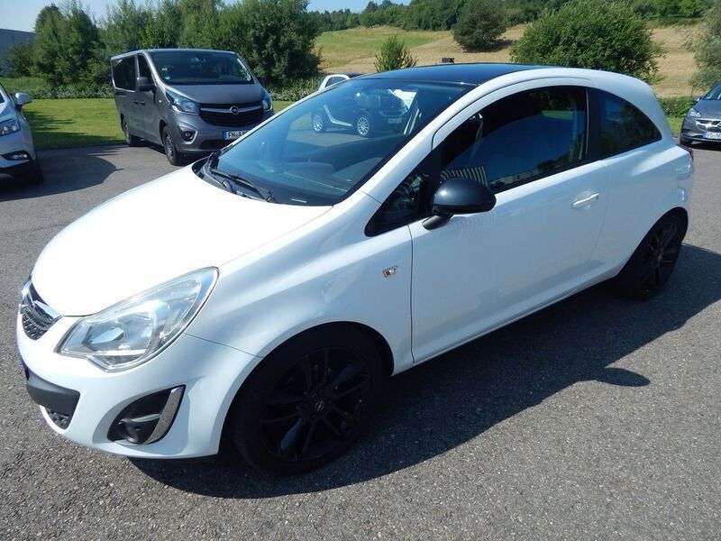 Weiß Gebraucht 2012 Opel Corsa Color Edition | 6.490 € (Teuer) - Bild 1/4