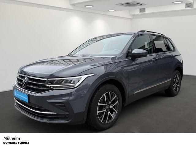 Grau Gebraucht 2022 VW Tiguan SUV | 29.480 € (Guter Preis) - Bild 1/4