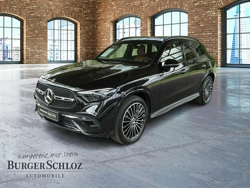 Metalliclack obsidianschwarz Gebraucht 2023 Mercedes GLC300 Night SUV | 57.400 € (Fairer Preis) - Bild 1/4