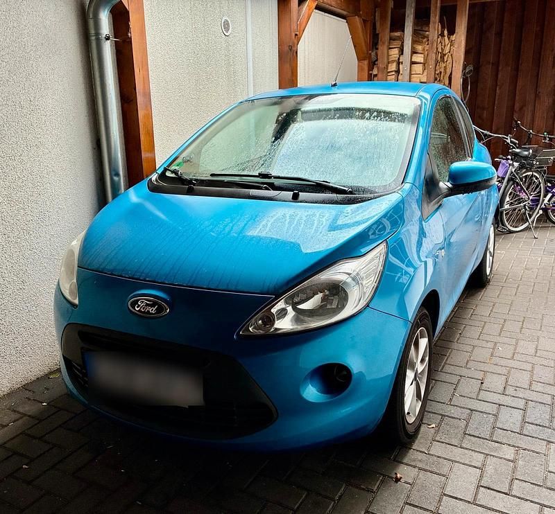 Blau Gebraucht 2013 Ford Ka Champions Edition Kleinwagen | 4.650 € (Fairer Preis) - Bild 1/4