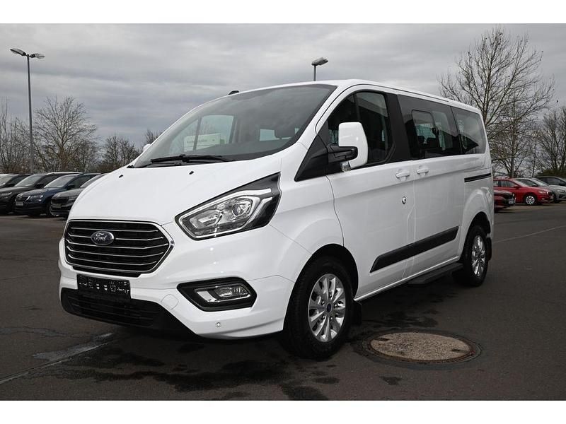 Frostweiß Gebraucht 2022 Ford Tourneo Van / Kleinbus | 30.990 € (Superpreis) - Bild 1/4