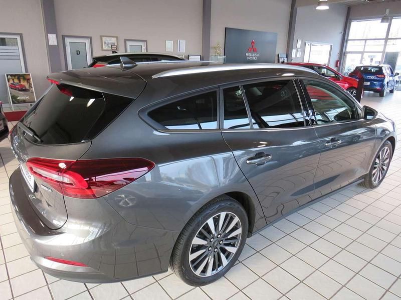 Gebraucht Ford Focus Style 125 PS (91 kW) 2022 Magneticgrau (metallic) Kombi