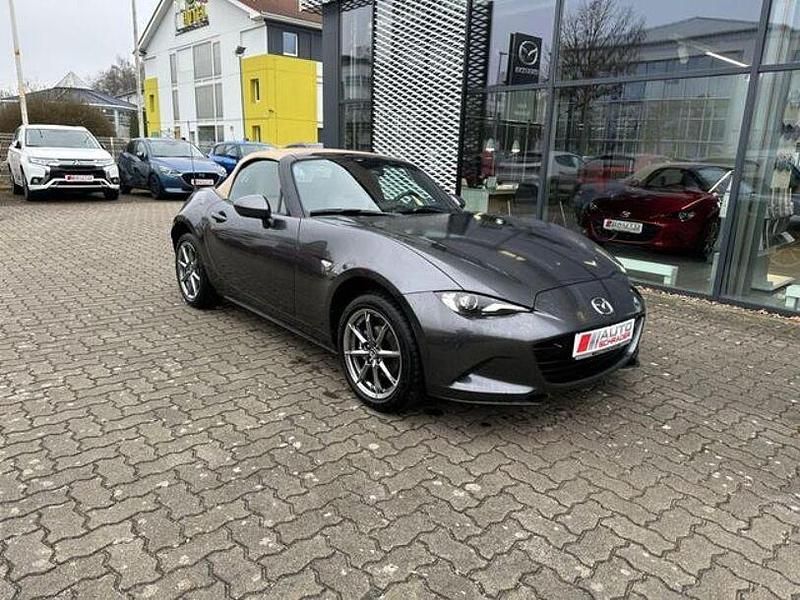 Neu Mazda MX5 Kazari 132 PS (97 kW) 2025 Beige Cabrio