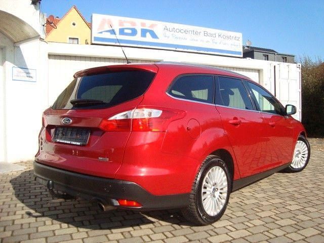 Gebraucht Ford Focus Titanium 150 PS (110 kW) 2012 Rot Kombi