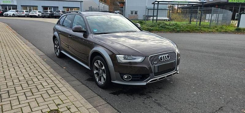 Braun Gebraucht 2012 Audi A4 Allroad Sport Kombi | 12.500 € (Fairer Preis) - Bild 1/4