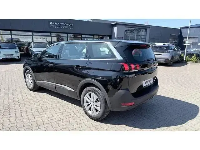 Gebraucht Peugeot 5008 Active 131 PS (96 kW) 2024 Schwarz SUV