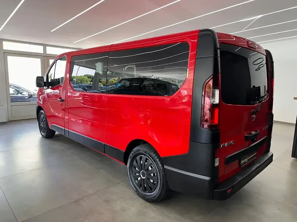 Gebraucht Opel Vivaro 125 PS (91 kW) 2018 Rot Van / Kleinbus