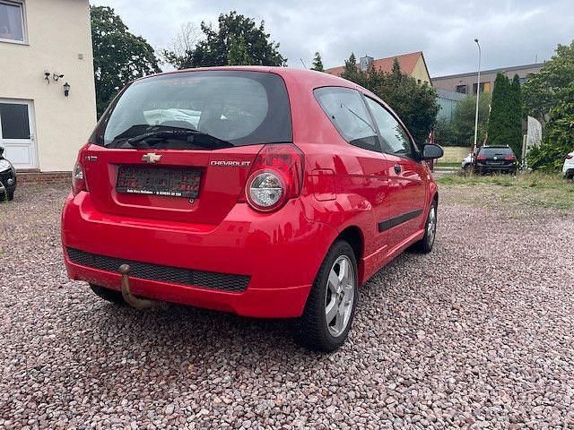 Używany Chevrolet Aveo LS 84 KM (61 kW) 2009 Czerwony Hatchback