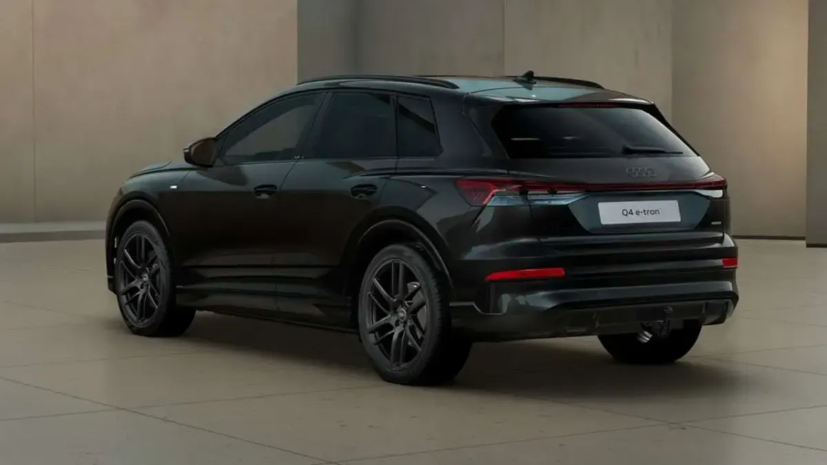 Neu Audi e-tron Performance 250 kW (340 PS) 2026 Mythosschwarz metallic SUV