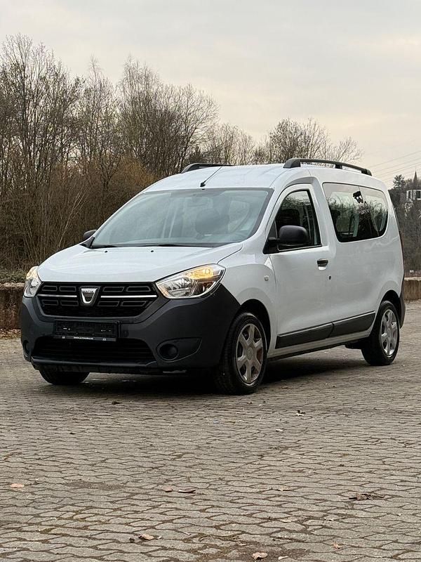 Weiß Gebraucht 2017 Dacia Dokker Ambiance Van | 8.890 € (Guter Preis) - Bild 1/2