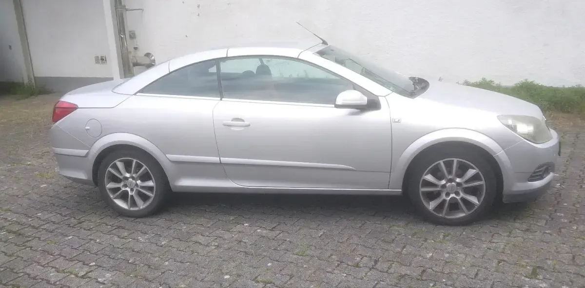 Gebraucht Opel Astra 115 PS (84 kW) 2006 Silber Cabrio