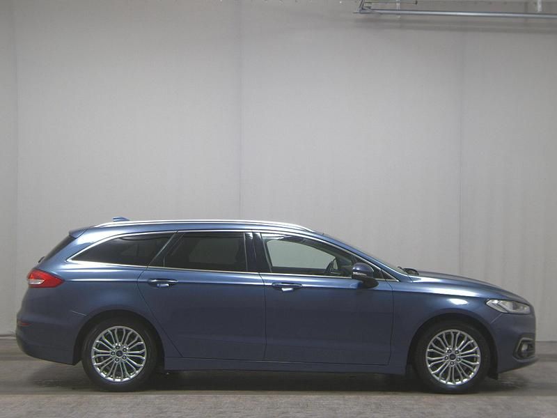 Blau Gebraucht 2022 Ford Mondeo Titanium Kombi | 14.480 € (Fairer Preis) - Bild 1/4