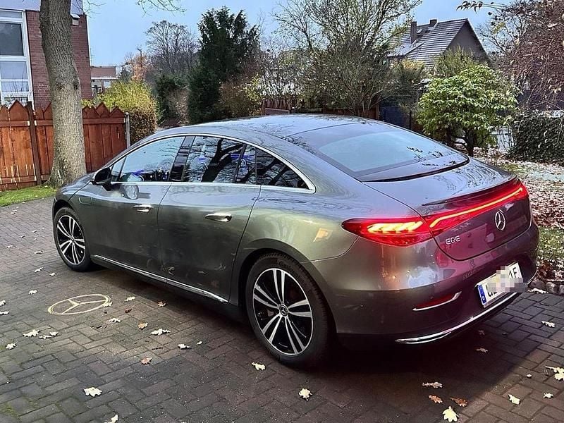 Gebraucht Mercedes EQE300 AMG 180 kW (245 PS) 2024 Grau Limousine