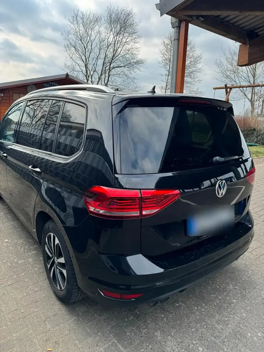 Gebraucht VW Touran IQ Drive 150 PS (110 kW) 2019 Schwarz Van / Kleinbus