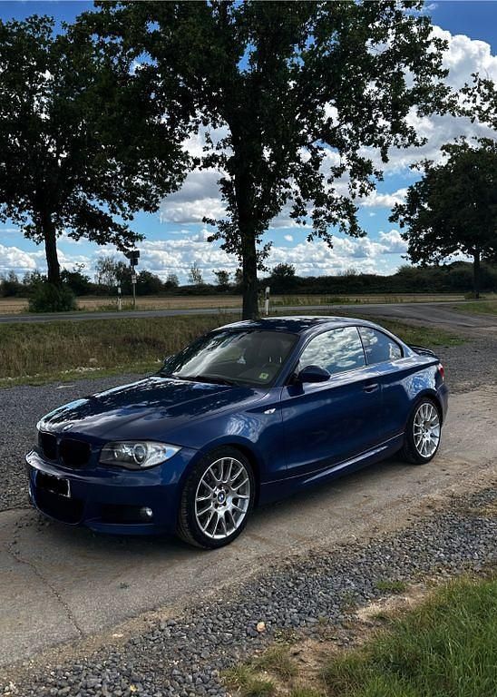 Blau Gebraucht 2009 BMW 123 M Sport Kleinwagen | 8.500 € (Teuer) - Bild 1/4