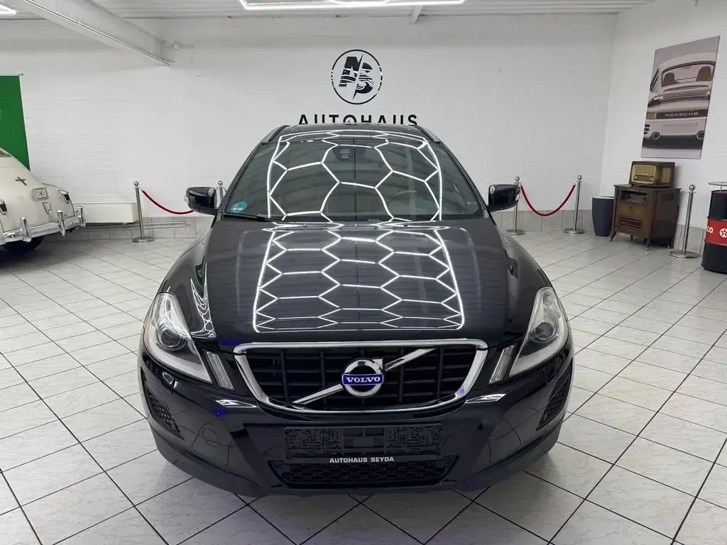 Używany Volvo XC60 Pro 163 KM (119 kW) 2013 Czarny SUV