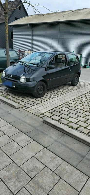 Second-hand Renault Twingo 58 CP (42 kW) 2000 Negru Hatchback