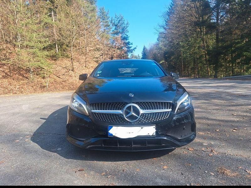 Gebraucht Mercedes A200 Edition 156 PS (114 kW) 2017 Schwarz Limousine