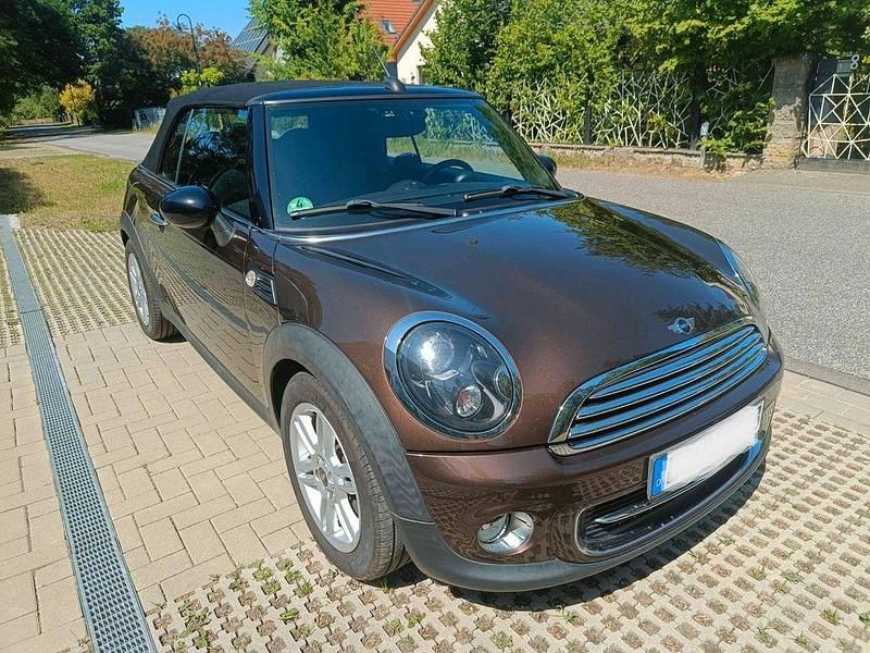 Gebraucht Mini Cooper Cabriolet 122 PS (89 kW) 2011 Braun Cabrio