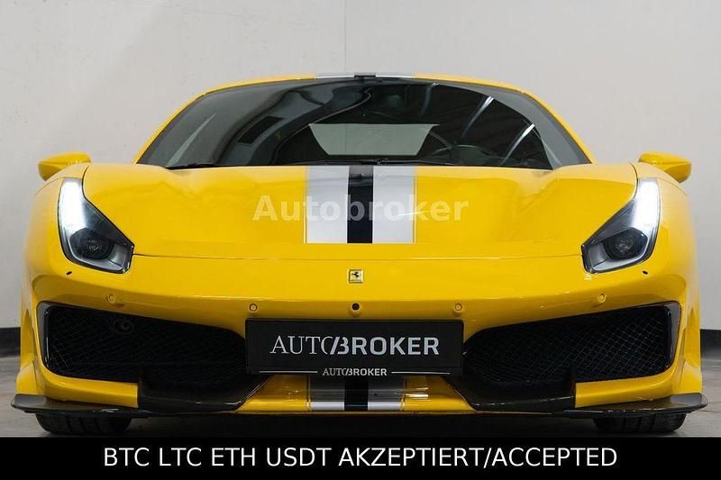 Second-hand Ferrari 488 721 CP (530 kW) 2018 Galben