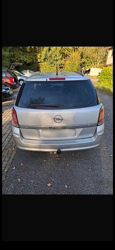 Usata Opel Astra 105 CV (77 kW) 2005 Argento Station wagon