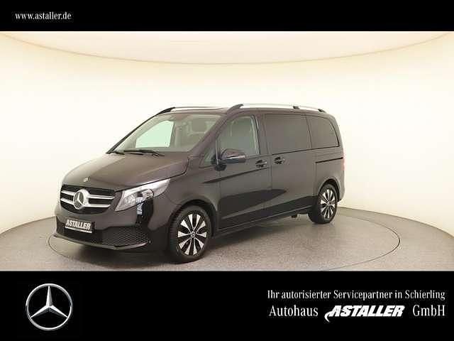 Obsidianschwarz metallic Gebraucht 2023 Mercedes V220 Edition Van / Kleinbus | 48.899 € (Guter Preis) - Bild 1/4