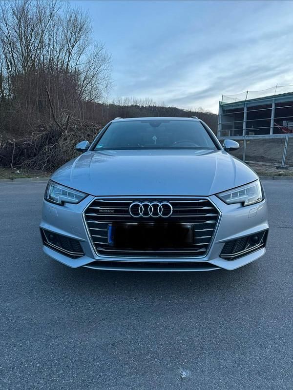 Gebraucht Audi A4 Ambiente 231 PS (169 kW) 2019 Silber Kombi