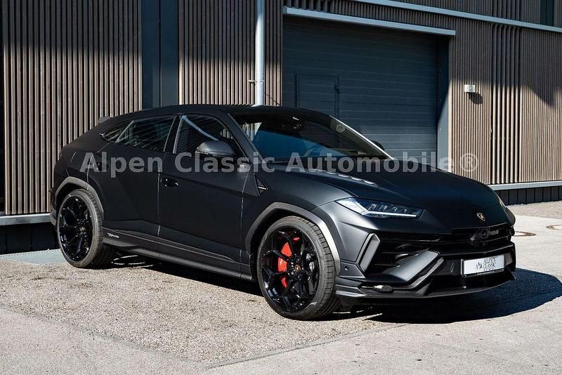 Second-hand Lamborghini Urus 666 CP (489 kW) 2023 Negru SUV