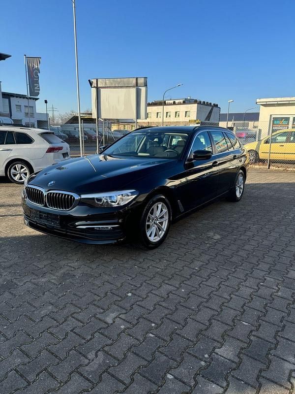 Gebraucht BMW 520 Performance 190 PS (139 kW) 2019 Schwarz Kombi